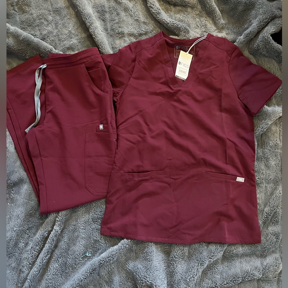 Maroon figs scrub set